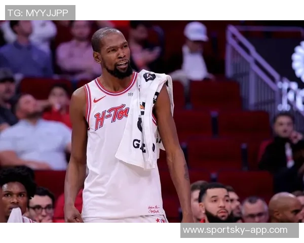 杜兰特回应前NBA球员批评阿门斗殴事件引发热议与争论 杜兰特回应前NBA球员批评阿门斗殴事件引发热议与争论