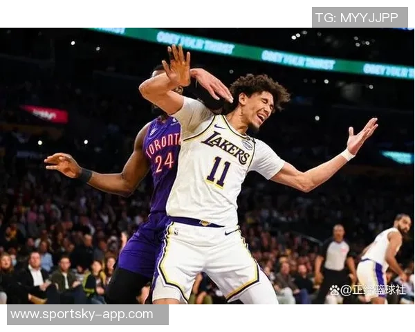 瓦兰丘纳斯右小腿拉伤将缺阵四周约老师替补再遭打击